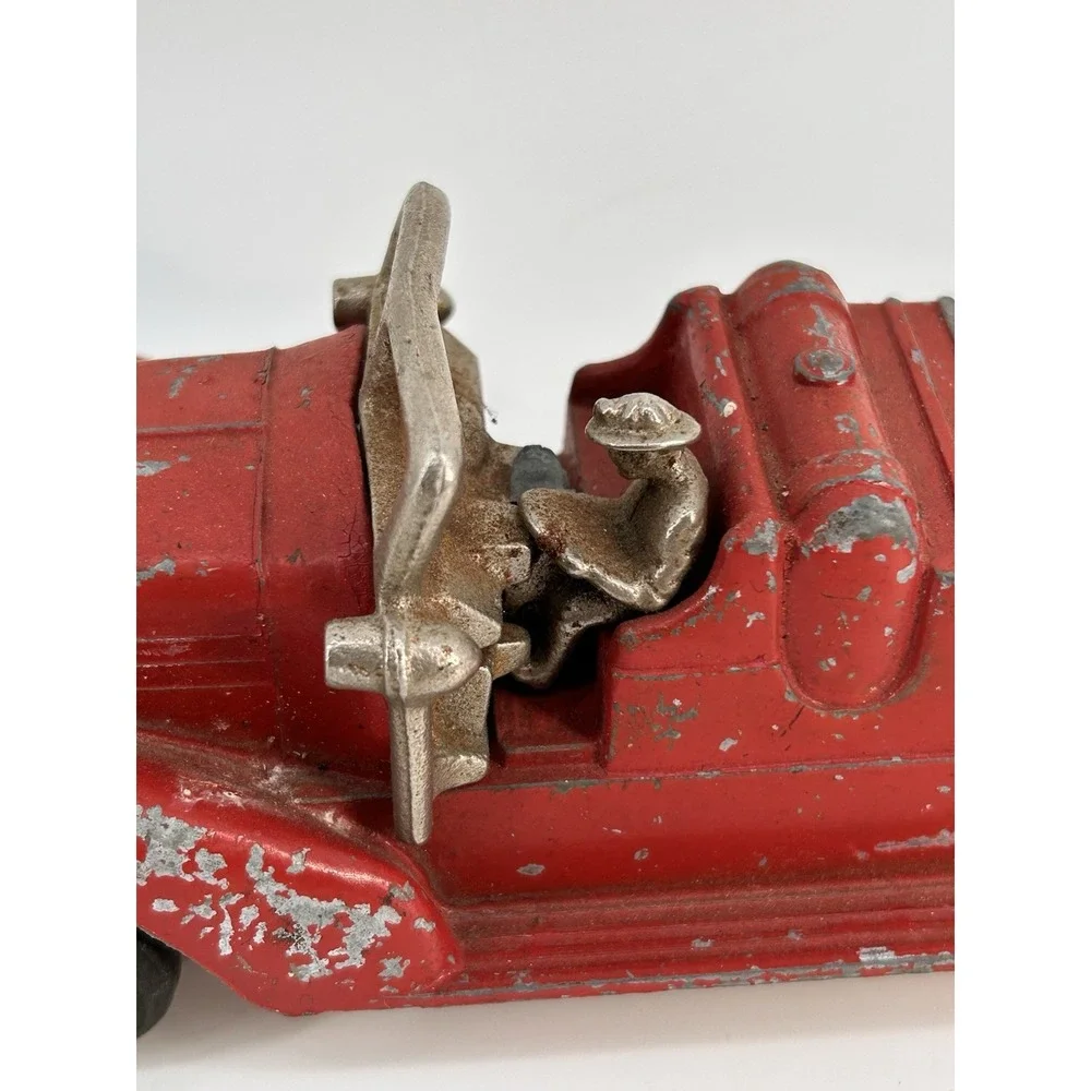 Vintage Hubley Kiddie Toy Die Cast Fire Truck w/Driver # 473
